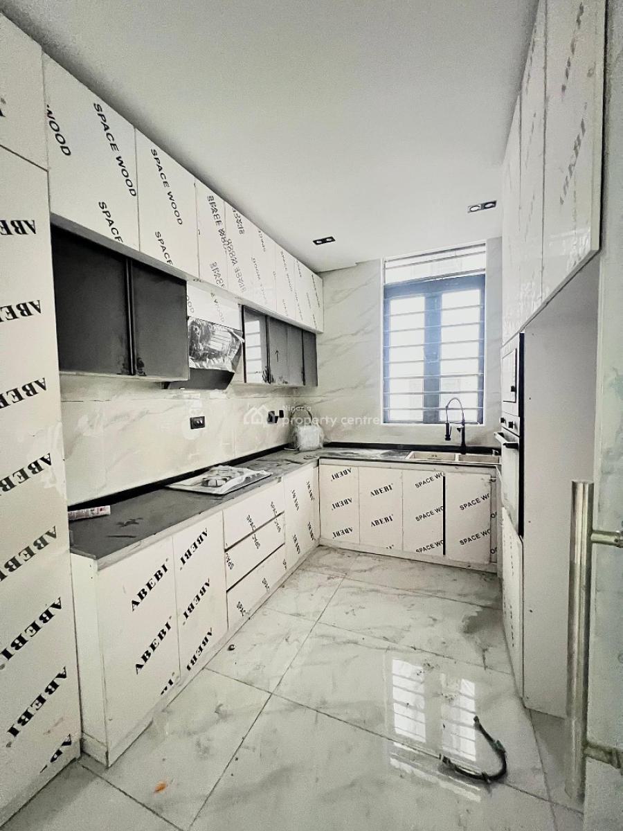 Spacious 1 Bedroom Apartment, Ologolo, Lekki, Lagos, Flat / Apartment for Sale