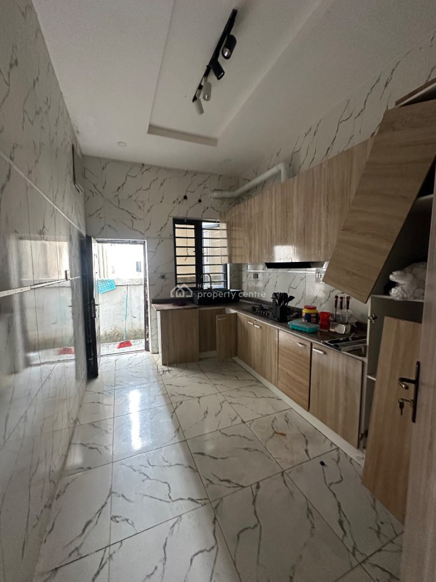 Maintained 3 Bedrroms Terraced Duplex, Ikota, Lekki, Lagos, Terraced Duplex for Rent