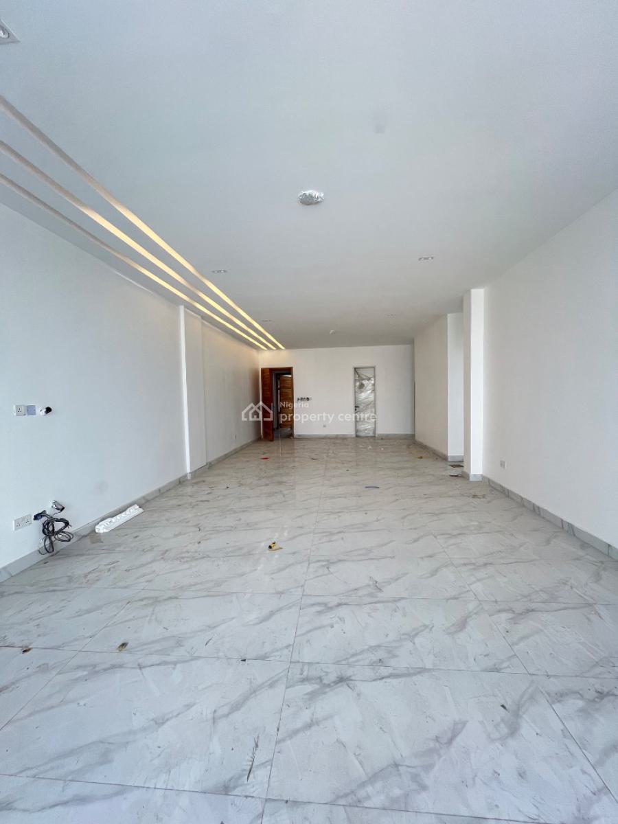 Spacious 2 Bedrooms Apartment with and Elevator and Swimming Pool, Lekki Phase 1, Lekki, Lagos, Flat / Apartment for Sale