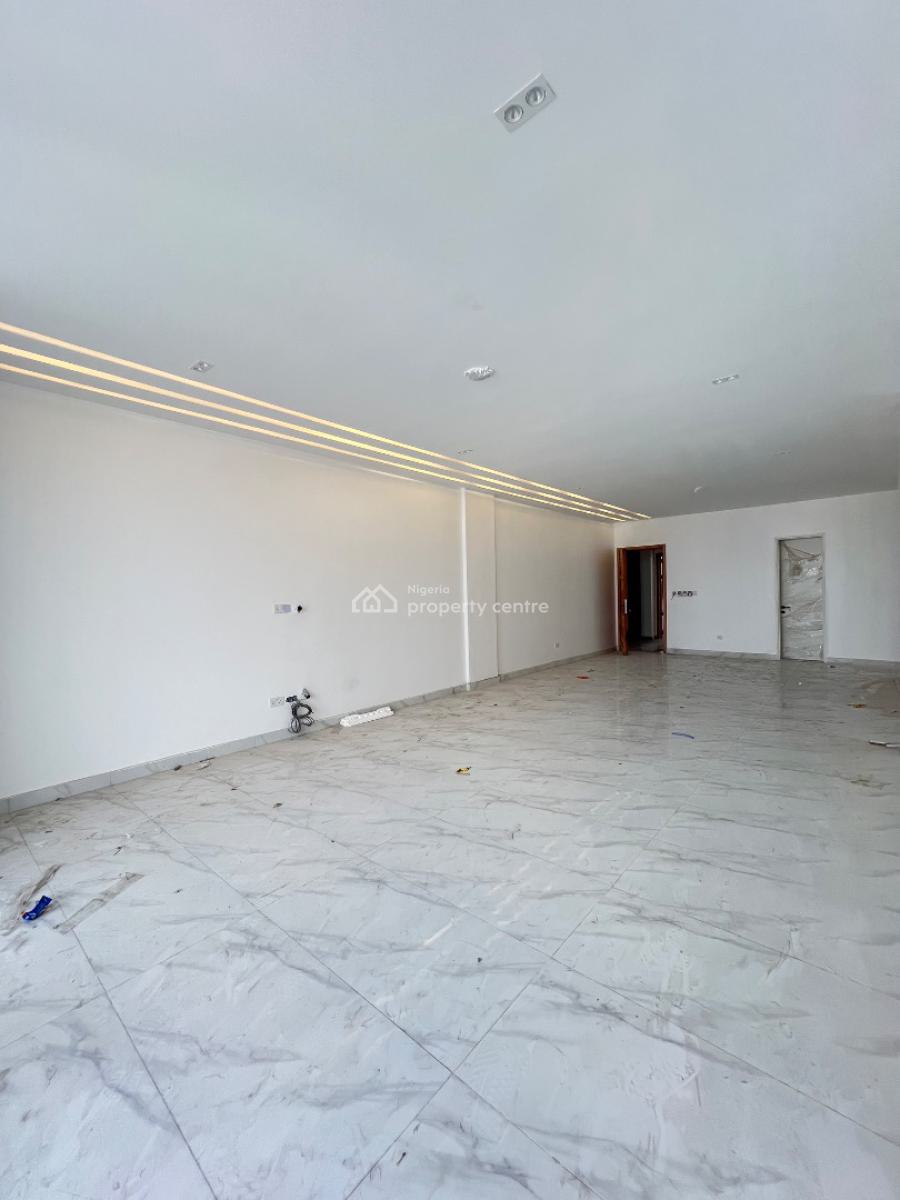 Spacious 2 Bedrooms Apartment with and Elevator and Swimming Pool, Lekki Phase 1, Lekki, Lagos, Flat / Apartment for Sale