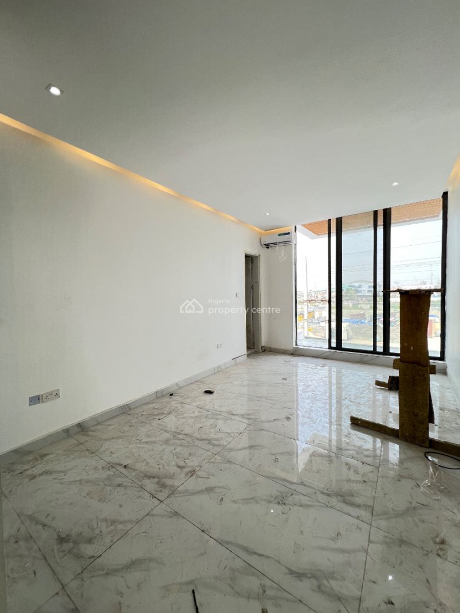 Spacious 2 Bedrooms Apartment with and Elevator and Swimming Pool, Lekki Phase 1, Lekki, Lagos, Flat / Apartment for Sale