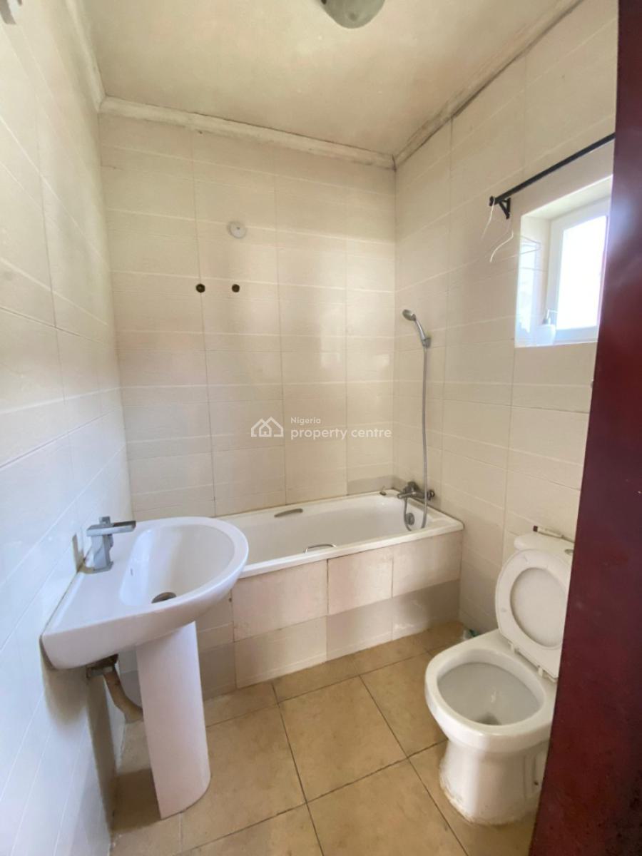 Detached 4 Bedrooms Bungalow Fully Serviced with  24 Hours Light, Napier Garden Estate, Lekki, Lagos, Detached Bungalow for Rent