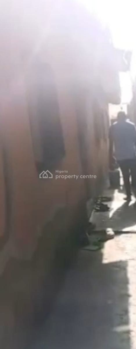 Bungalow with 11 Shops in Front on a Corner Piece 550sqm Land, Surulere, Lagos, Mixed-use Land for Sale