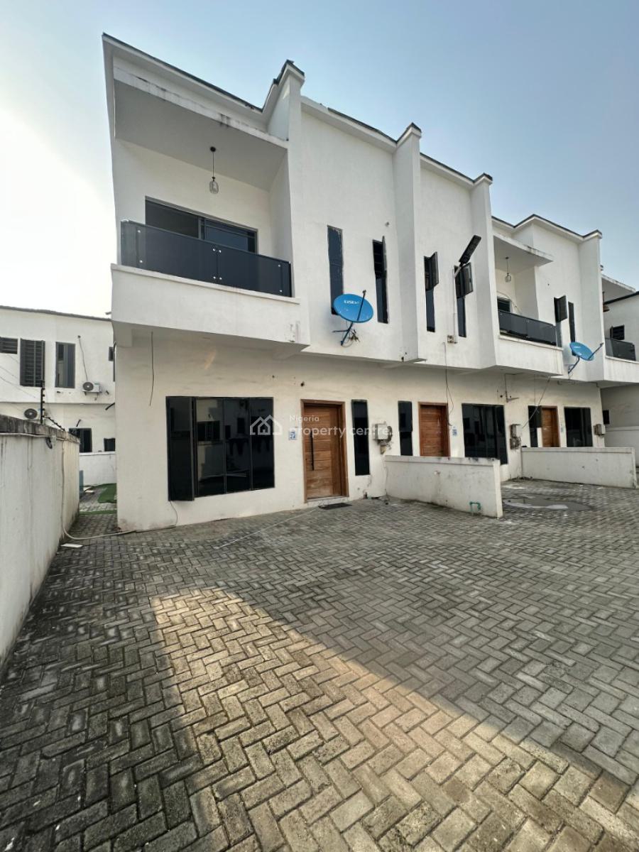 Well.maintained 3 Bedrooms Terraced Duplex, Ikota Gra, Ikota, Lekki, Lagos, Terraced Duplex for Rent