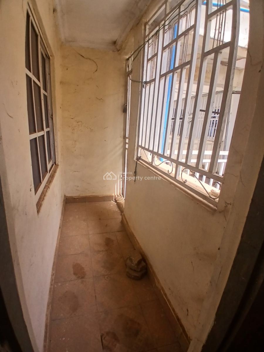 Spacious 3 Bedrooms, American International, Durumi, Abuja, Flat / Apartment for Rent