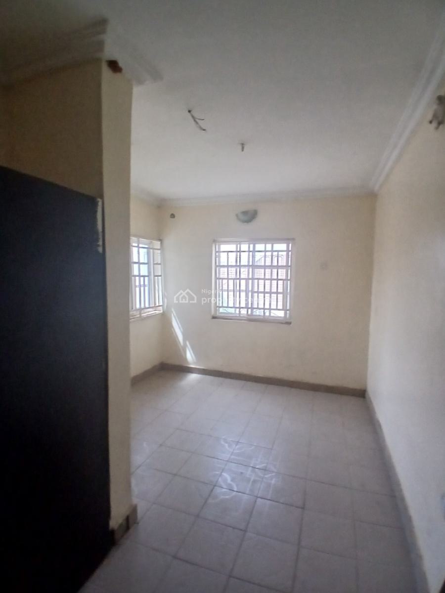 Spacious 3 Bedrooms, American International, Durumi, Abuja, Flat / Apartment for Rent