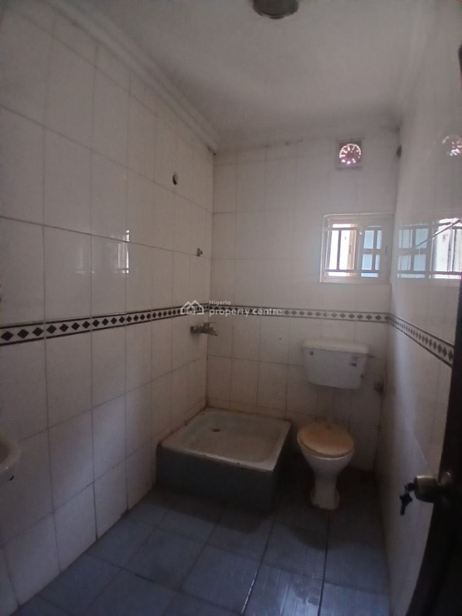 Spacious 3 Bedrooms, American International, Durumi, Abuja, Flat / Apartment for Rent