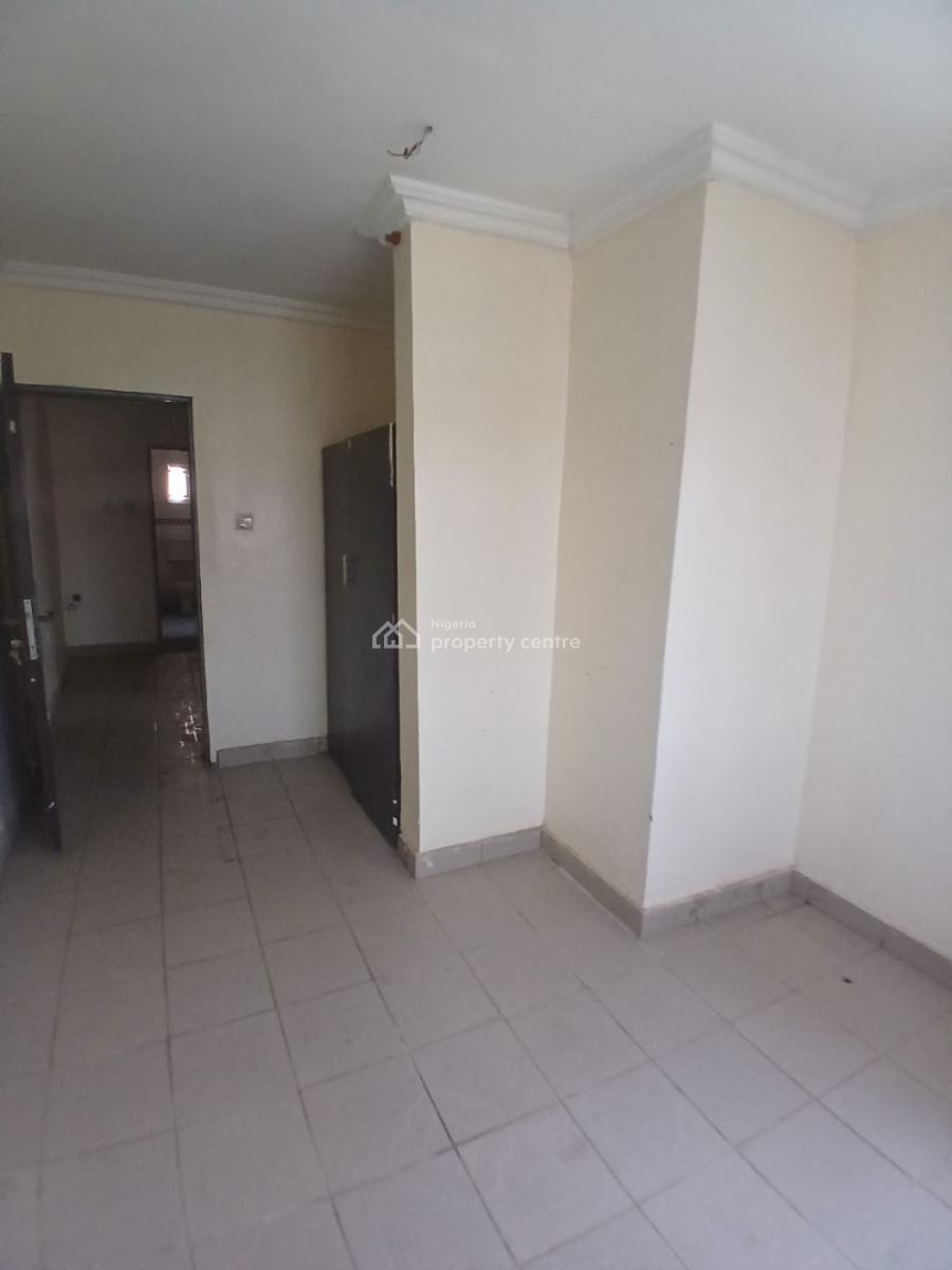 Spacious 3 Bedrooms, American International, Durumi, Abuja, Flat / Apartment for Rent
