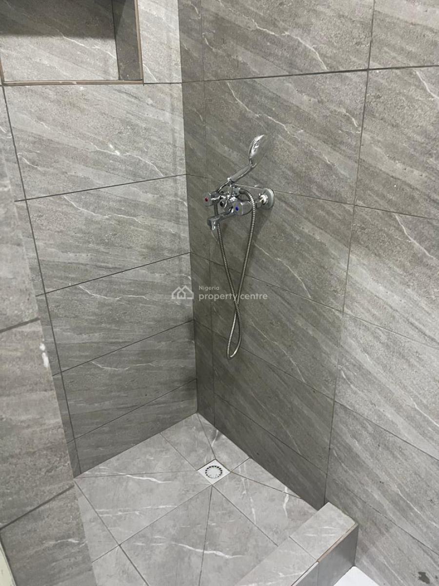 Executive Serviced 1 Bedroom Apartment, Off Omorinre Johnson Street, Lekki Phase 1, Lekki, Lagos, Mini Flat (room and Parlour) for Rent