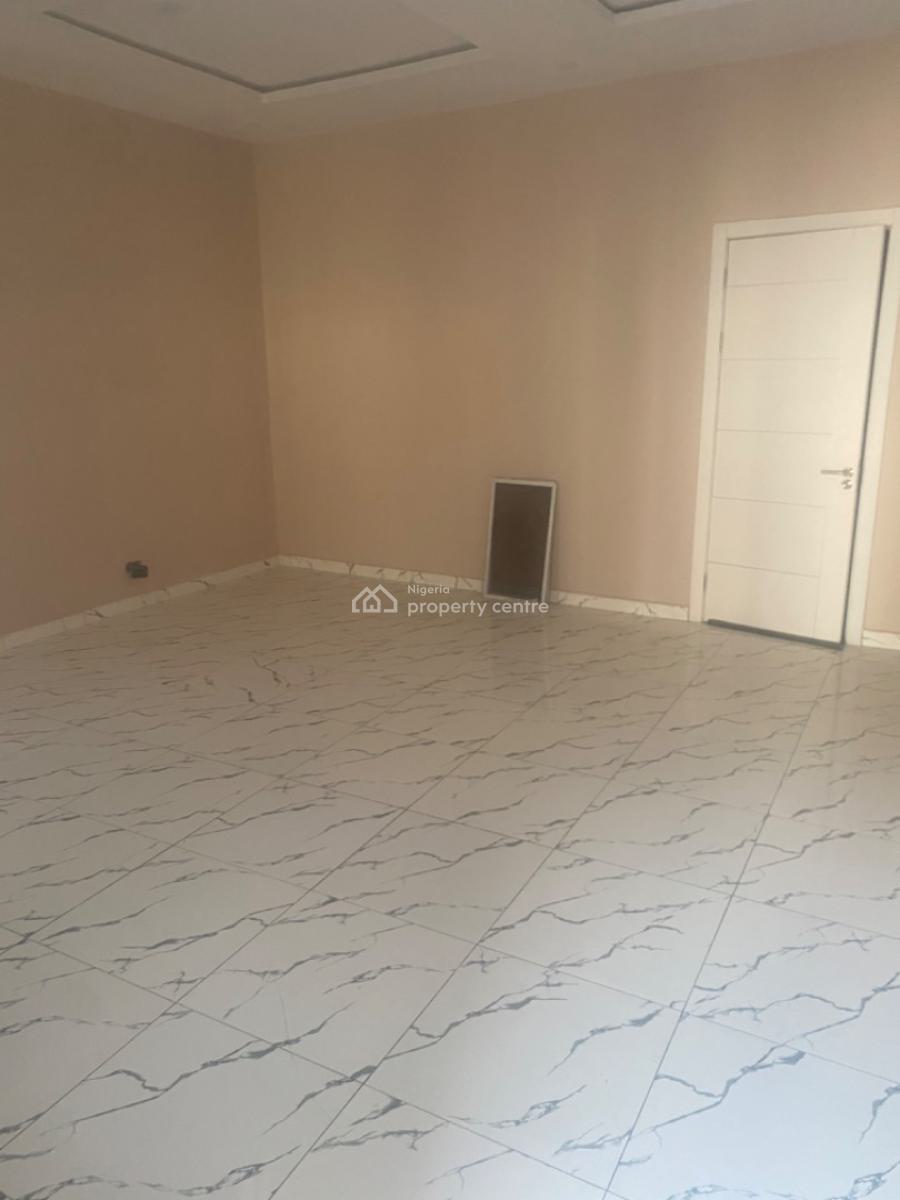 Spacious and Clean Master Bedroom, Lekki, Lagos, Flat / Apartment for Rent