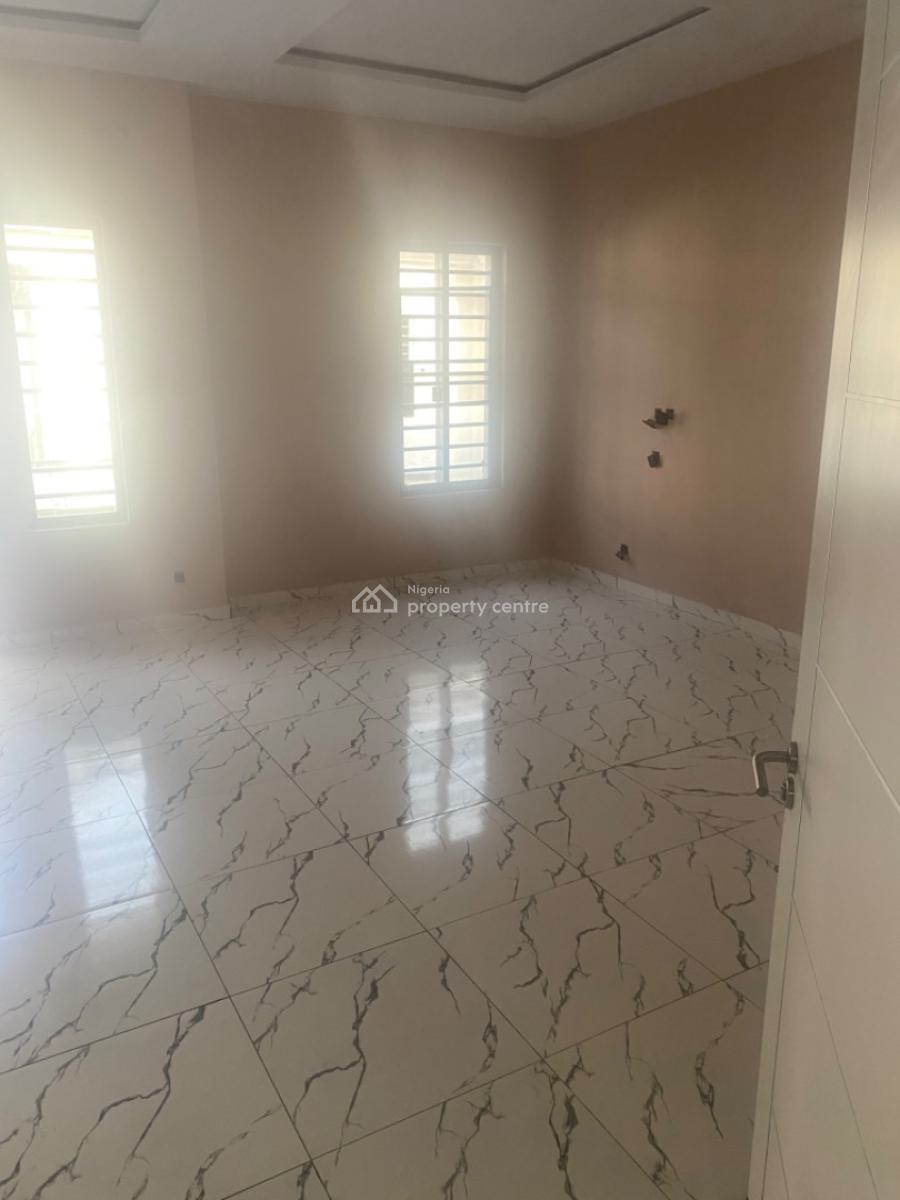 Spacious and Clean Master Bedroom, Lekki, Lagos, Flat / Apartment for Rent