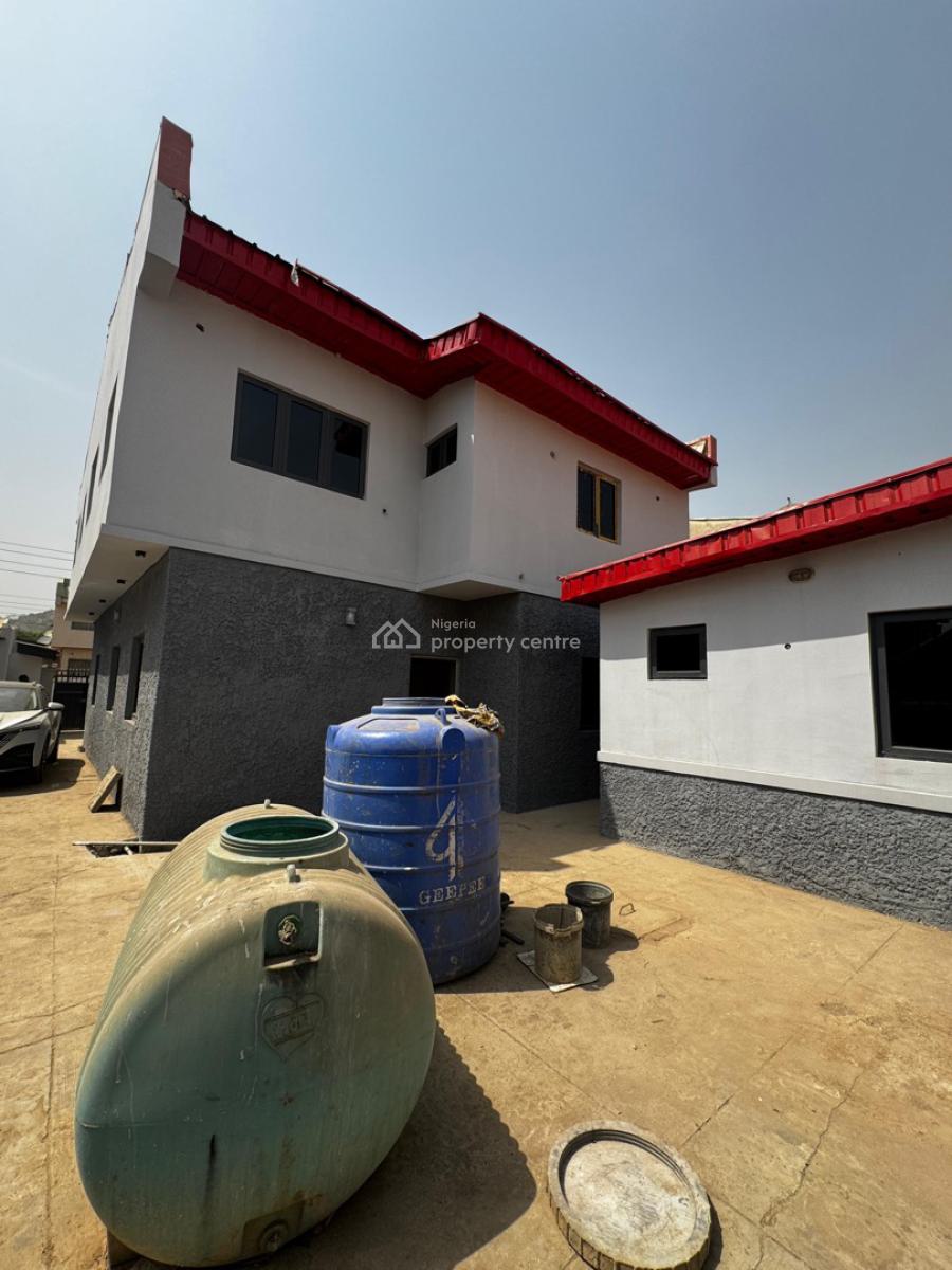 Beautiful 4 Bedroom Semi Detached Well Renovated Duplex,2 Rooms Bq, Kado, Abuja, Semi-detached Duplex for Sale