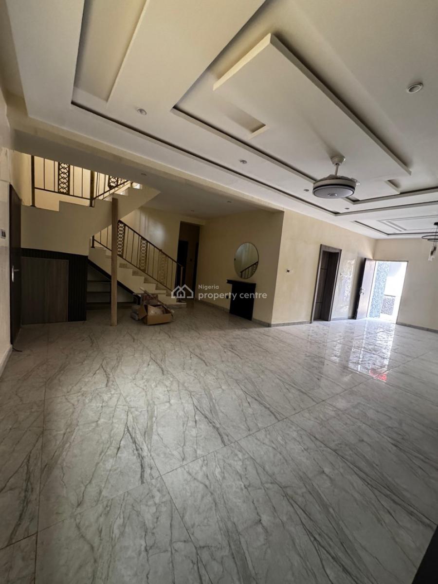 Beautiful 4 Bedroom Semi Detached Well Renovated Duplex,2 Rooms Bq, Kado, Abuja, Semi-detached Duplex for Sale