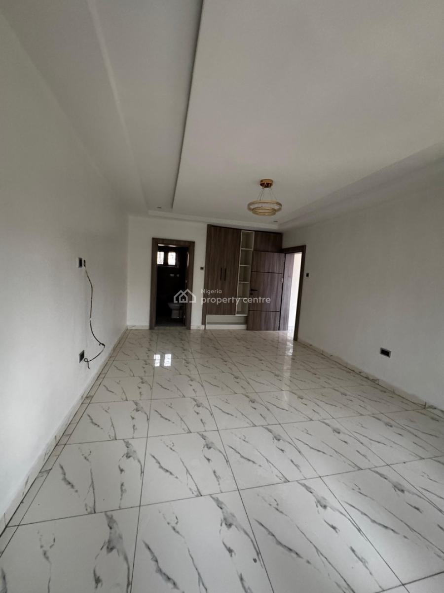 Beautiful 4 Bedroom Semi Detached Well Renovated Duplex,2 Rooms Bq, Kado, Abuja, Semi-detached Duplex for Sale