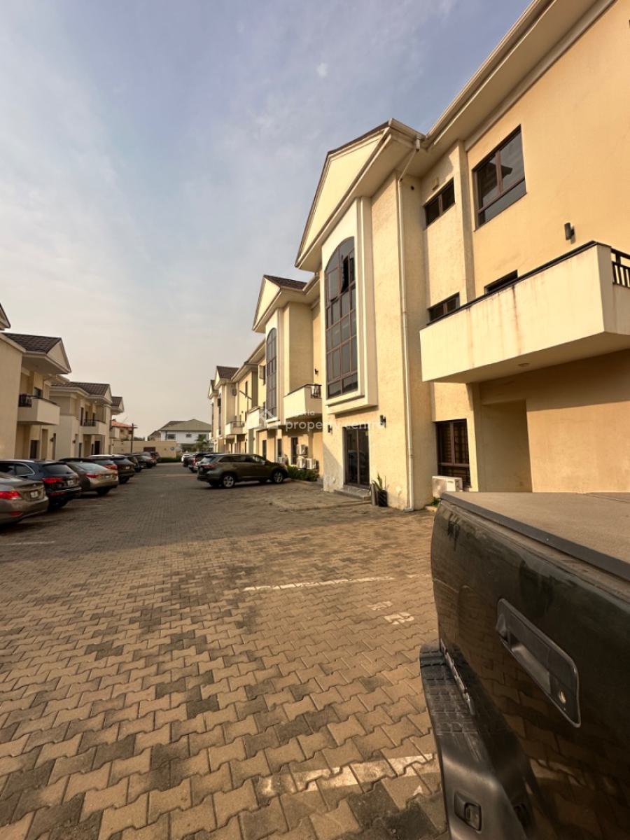 a Mini Estate, Garki, Abuja, House for Sale