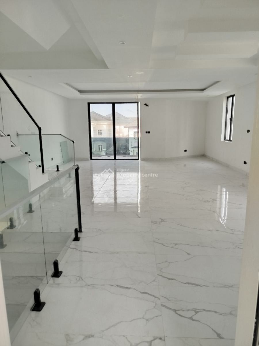 5 Luxurious Bedrooms Semi Detached Terrace, Lekki Phase 1, Lekki, Lagos, Semi-detached Duplex for Sale