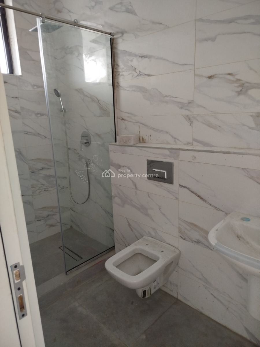 5 Luxurious Bedrooms Semi Detached Terrace, Lekki Phase 1, Lekki, Lagos, Semi-detached Duplex for Sale