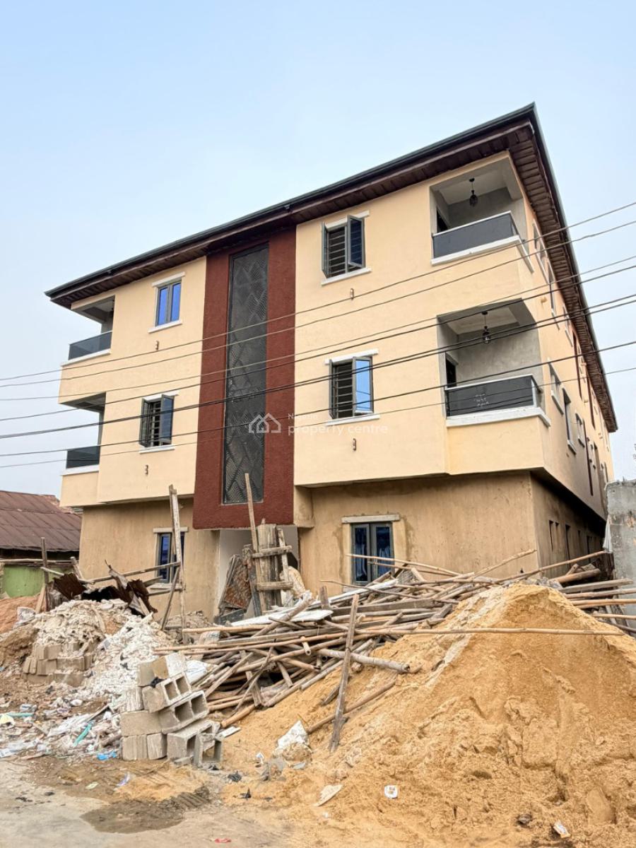 17 Years Long Lease Apartment in High Demand Location, Shomolu, Lagos, Mini Flat (room and Parlour) for Sale