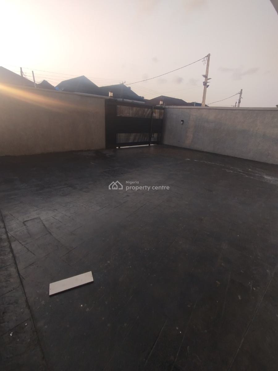 5 Bedroom Terraced Duplex with Self Compound and a Contemporay Maisonette, Lekki Phase 1, Lekki, Lagos, Terraced Duplex for Sale