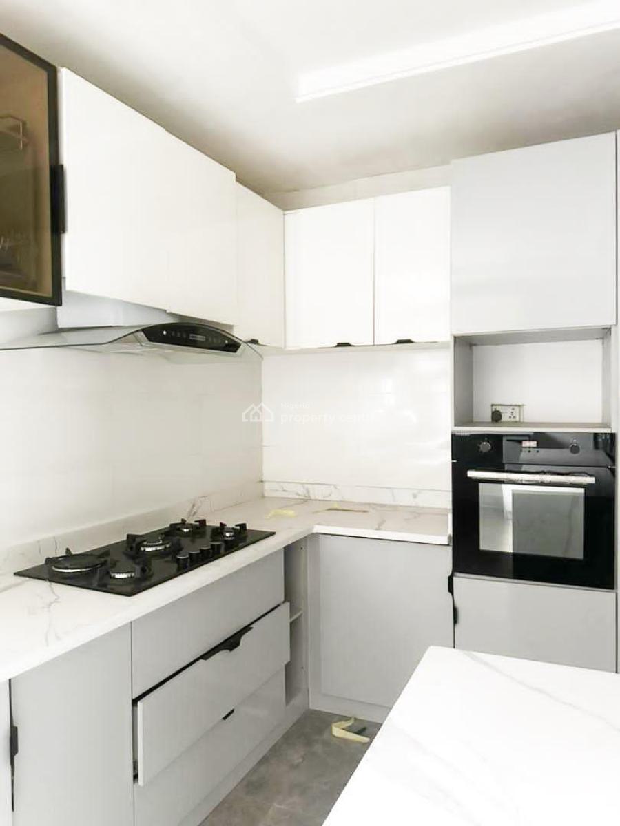 a 4 Bedrooms Semi Detached Duplex with 2 Living Rooms & 2 Bqs, Maryland, Lagos, Semi-detached Duplex for Rent