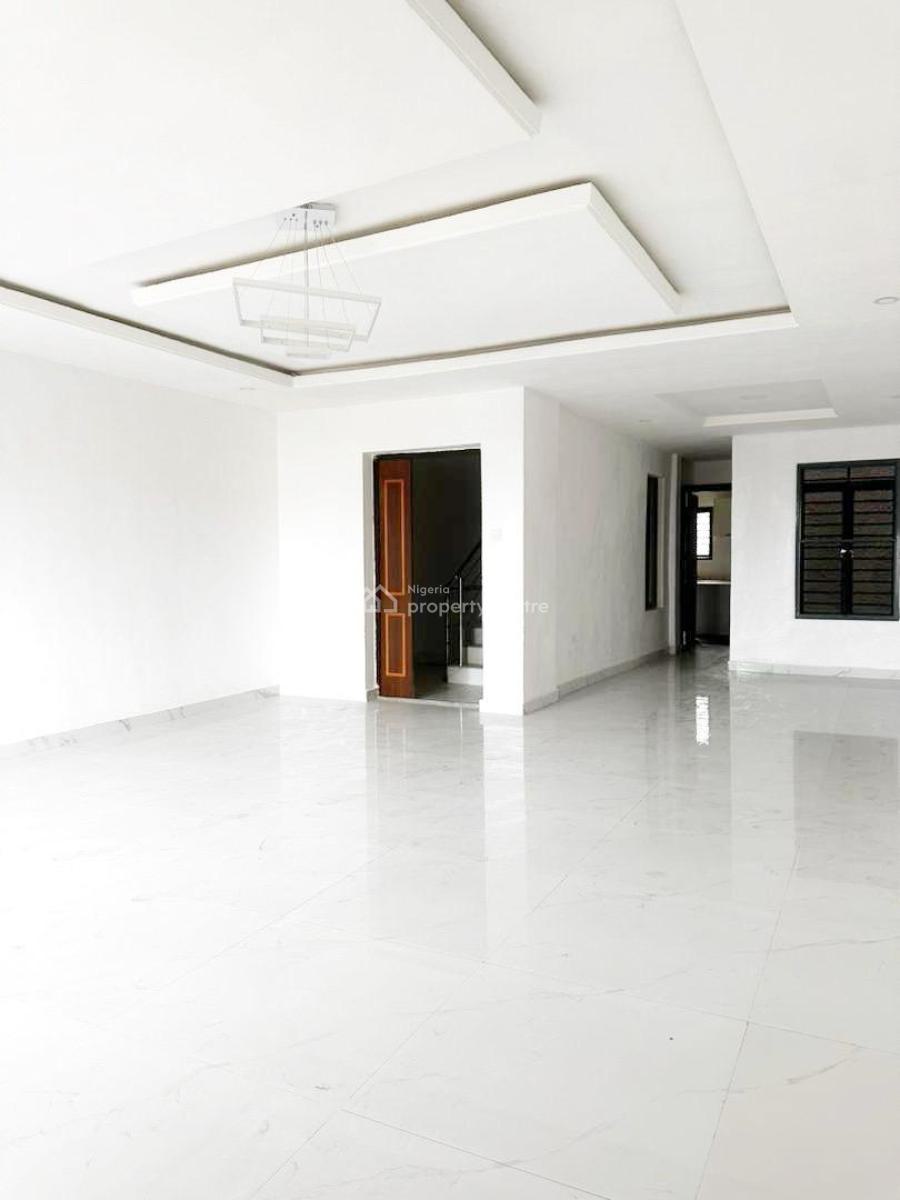 a 4 Bedrooms Semi Detached Duplex with 2 Living Rooms & 2 Bqs, Maryland, Lagos, Semi-detached Duplex for Rent