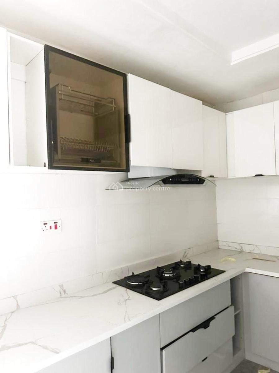 a 4 Bedrooms Semi Detached Duplex with 2 Living Rooms & 2 Bqs, Maryland, Lagos, Semi-detached Duplex for Rent