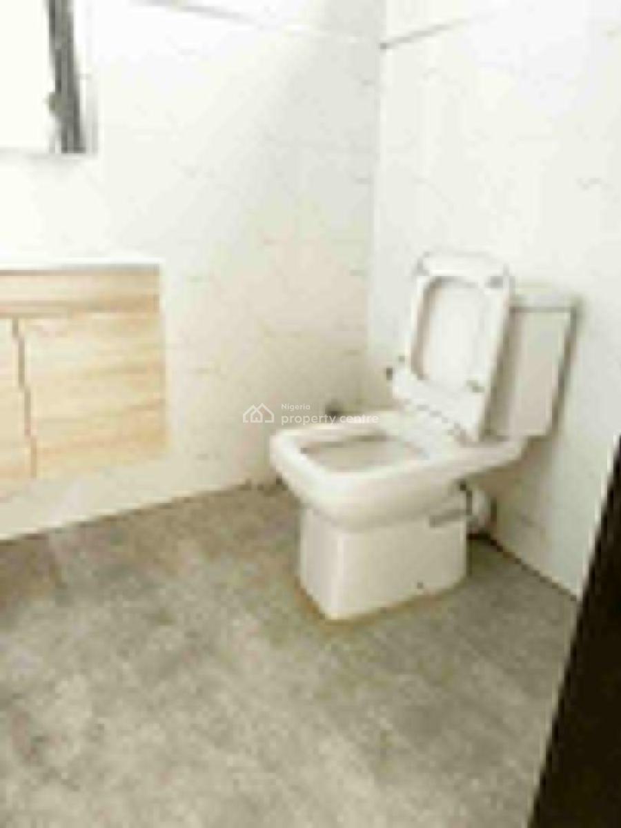 a 4 Bedrooms Semi Detached Duplex with 2 Living Rooms & 2 Bqs, Maryland, Lagos, Semi-detached Duplex for Rent