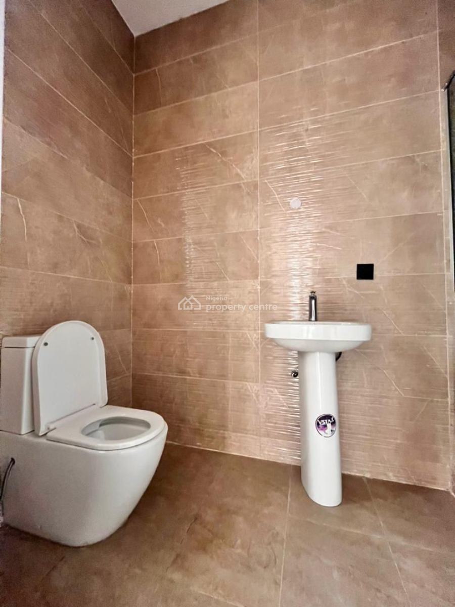 3 Bedroom Apartment with Swimming Pool, Elevator and Gym, Lekki Phase 1, Lekki, Lagos, Flat / Apartment for Rent