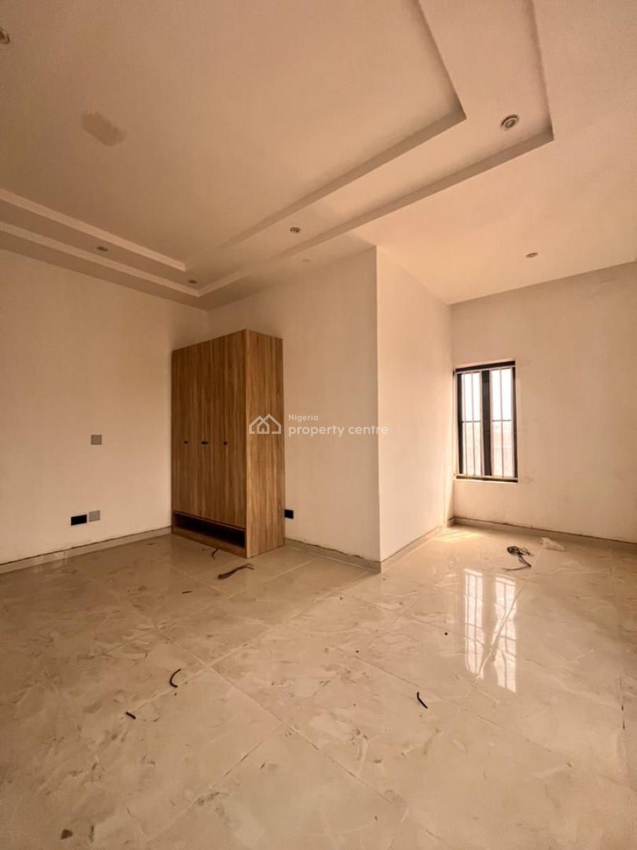 3 Bedroom Apartment with Swimming Pool, Elevator and Gym, Lekki Phase 1, Lekki, Lagos, Flat / Apartment for Rent