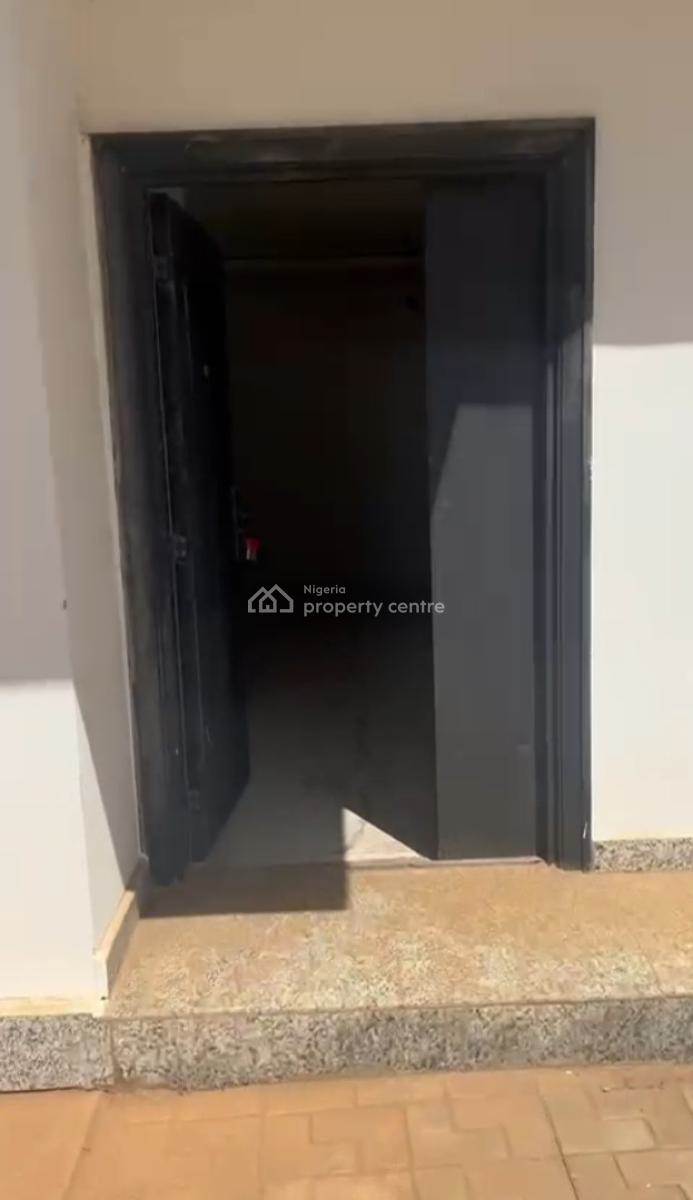 Luxurious 5 Bedroom Terraces with C of O, Guzape District, Abuja, Terraced Duplex for Sale