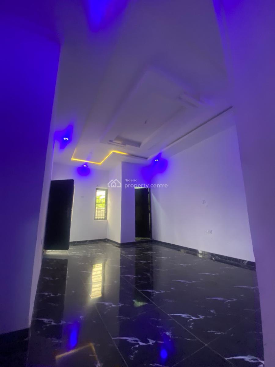 Very Sharp and Spacious 2 Bedroom Apartment, Off Monastery Road Shoprite, Sangotedo, Ajah, Lagos, Flat / Apartment for Rent