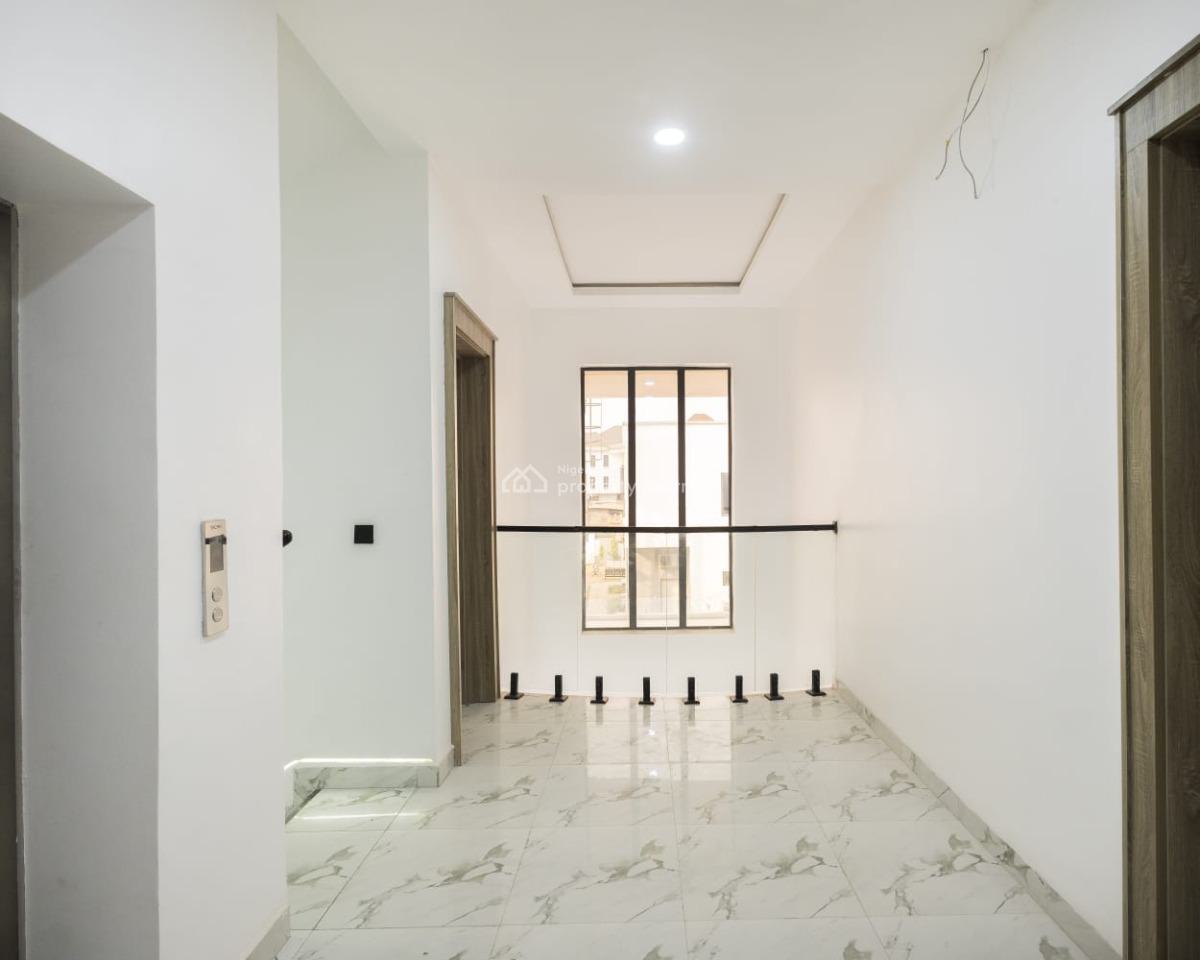 Luxury and Exquisite 5 Bedrooms Detached Duplex with Bq, Guzape District, Abuja, Detached Duplex for Sale
