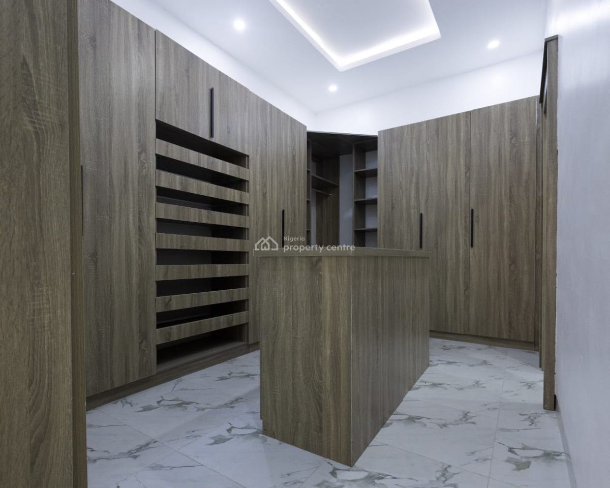 Luxury and Exquisite 5 Bedrooms Detached Duplex with Bq, Guzape District, Abuja, Detached Duplex for Sale