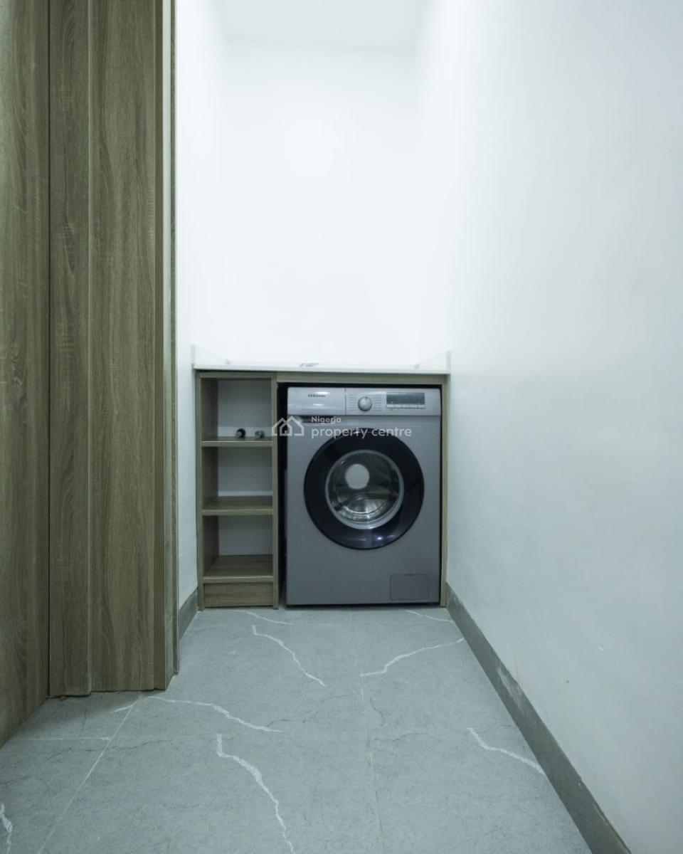 Luxury and Exquisite 5 Bedrooms Detached Duplex with Bq, Guzape District, Abuja, Detached Duplex for Sale