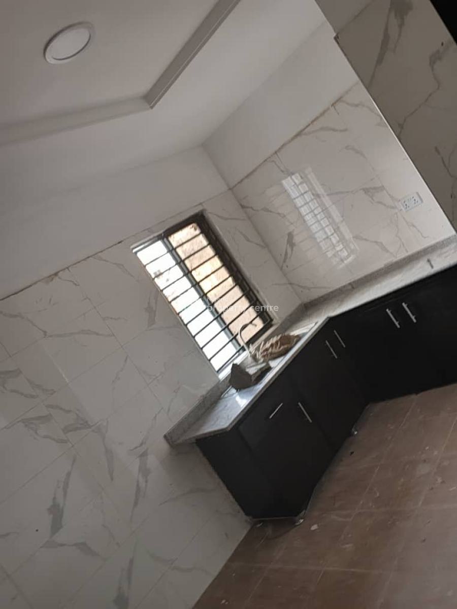 Spacious   2 Bedroom Flat, Ikeja, Lagos, Flat / Apartment for Rent