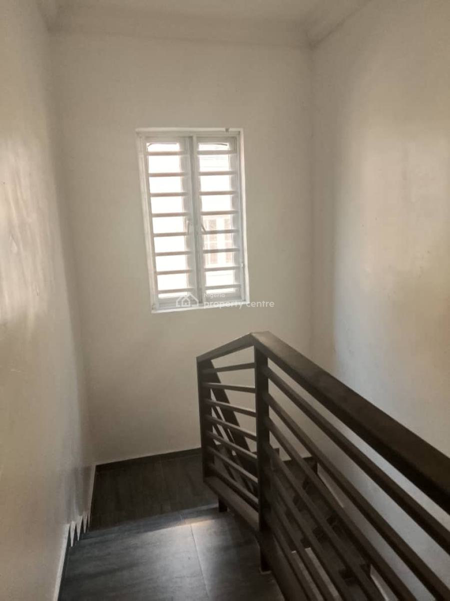 Luxury 3 Bedroom Apartment, Gra Phase 1, Magodo, Lagos, Flat / Apartment for Rent