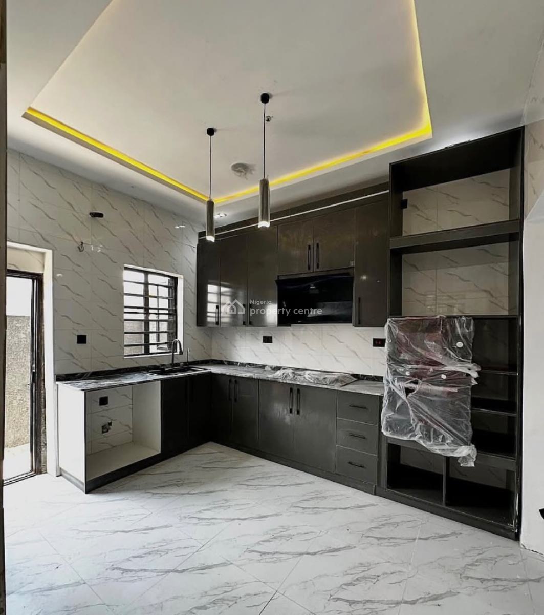 3 Bedroom Terrace + Bq, Ikota, Lekki, Lagos, Terraced Duplex for Sale