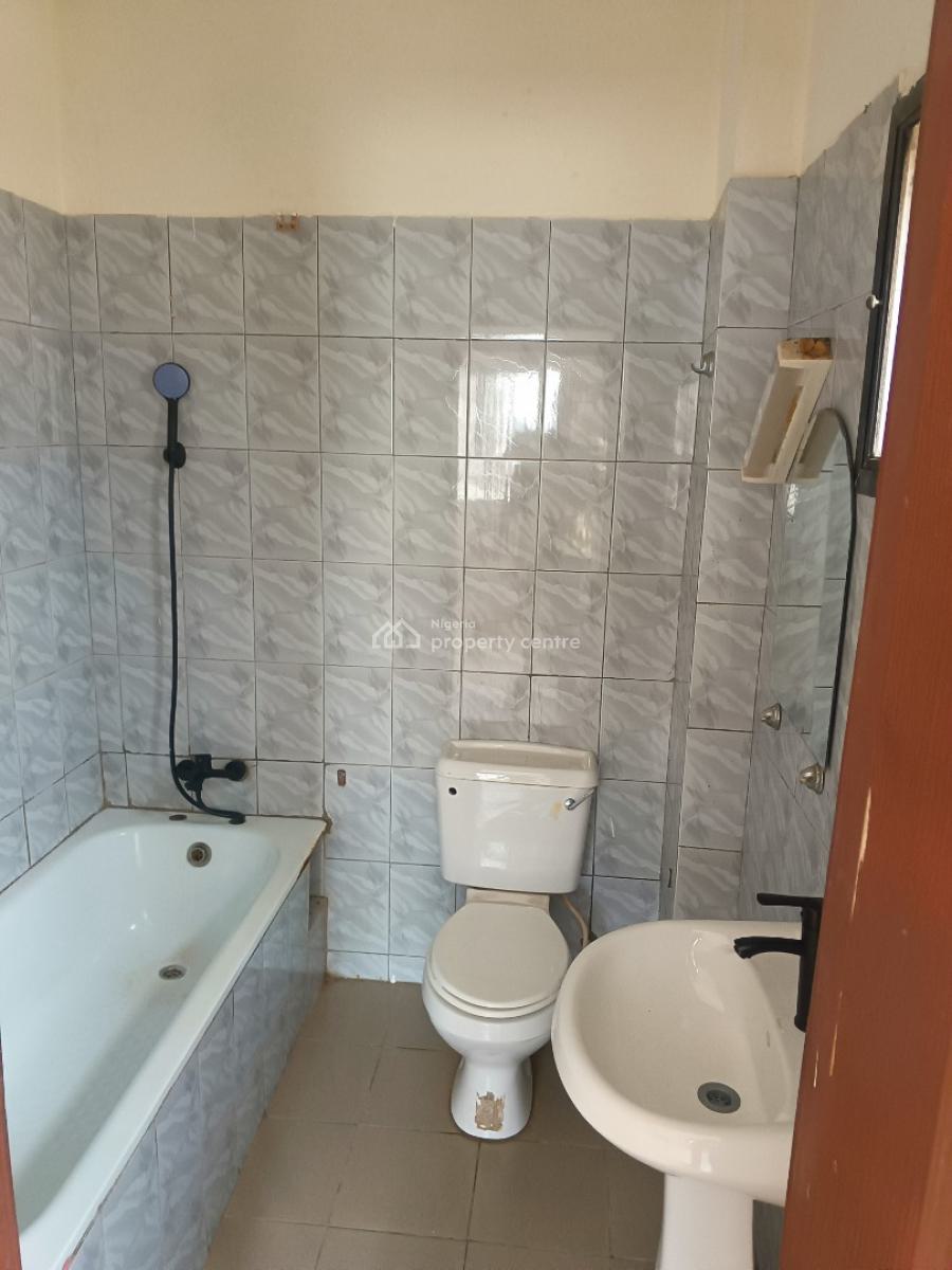 Fantastic 4bed + Bq Terrace Duplex.renovated, Buena Vista Estate, Orchid Road, Lafiaji, Lekki, Lagos, Terraced Duplex for Sale