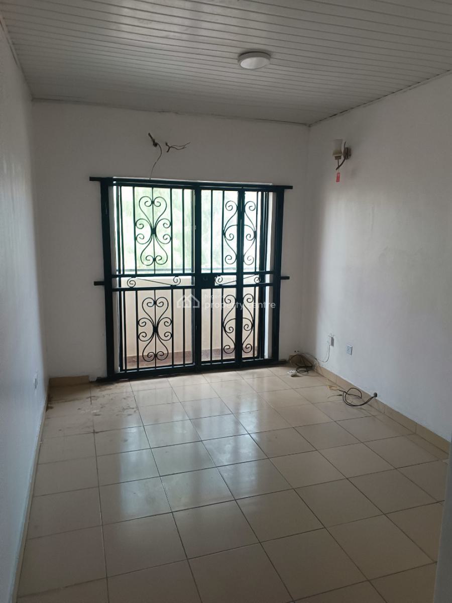 Fantastic 4bed + Bq Terrace Duplex.renovated, Buena Vista Estate, Orchid Road, Lafiaji, Lekki, Lagos, Terraced Duplex for Sale