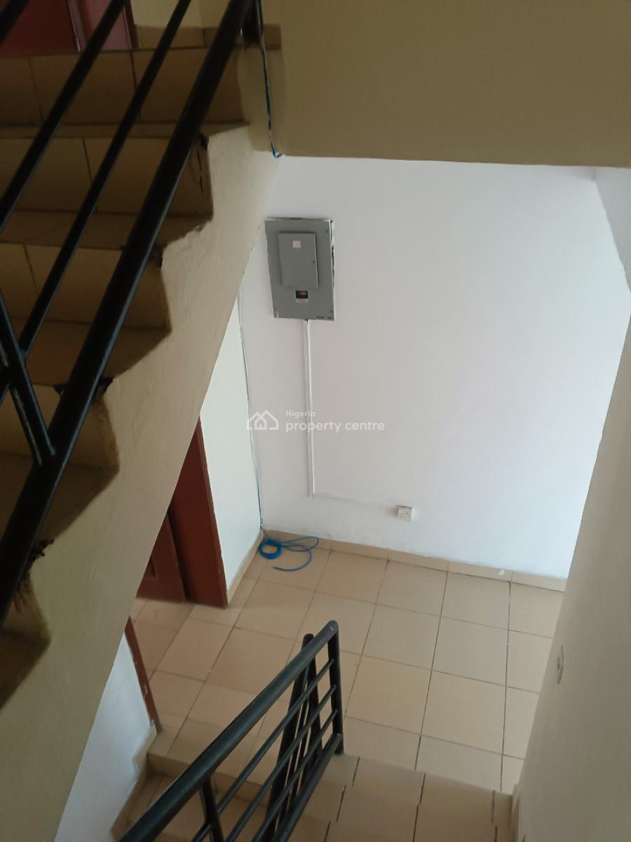 Fantastic 4bed + Bq Terrace Duplex.renovated, Buena Vista Estate, Orchid Road, Lafiaji, Lekki, Lagos, Terraced Duplex for Sale