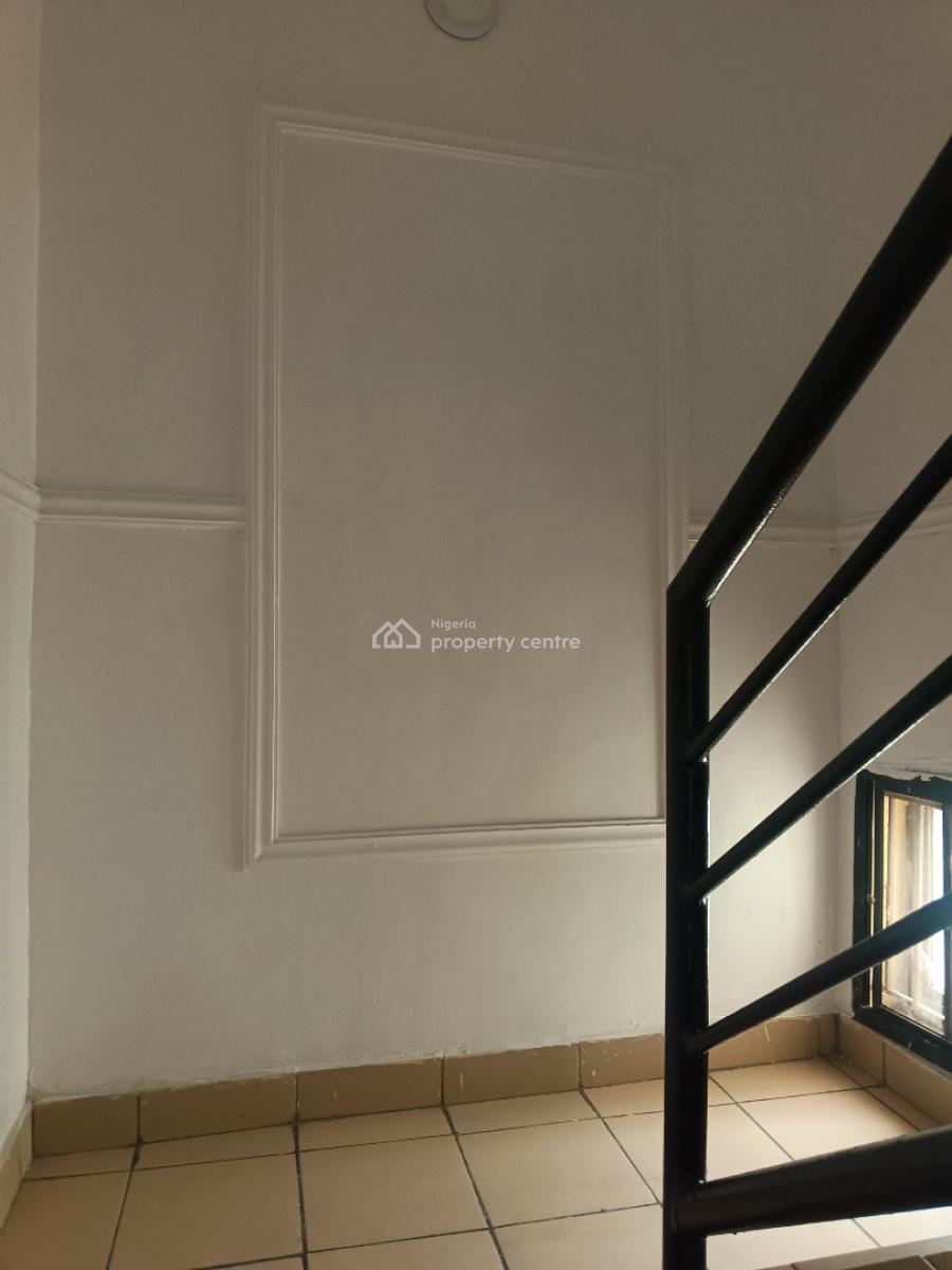 Fantastic 4bed + Bq Terrace Duplex.renovated, Buena Vista Estate, Orchid Road, Lafiaji, Lekki, Lagos, Terraced Duplex for Sale