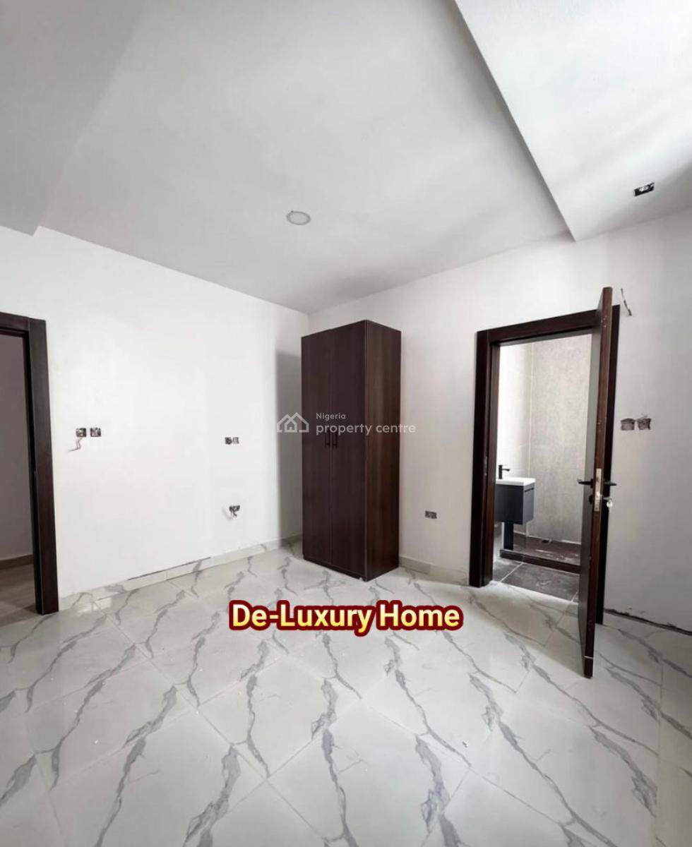 Upscale 3-bedroom Apartment, Lekki Phase 1, Lekki, Lagos, Flat / Apartment for Rent