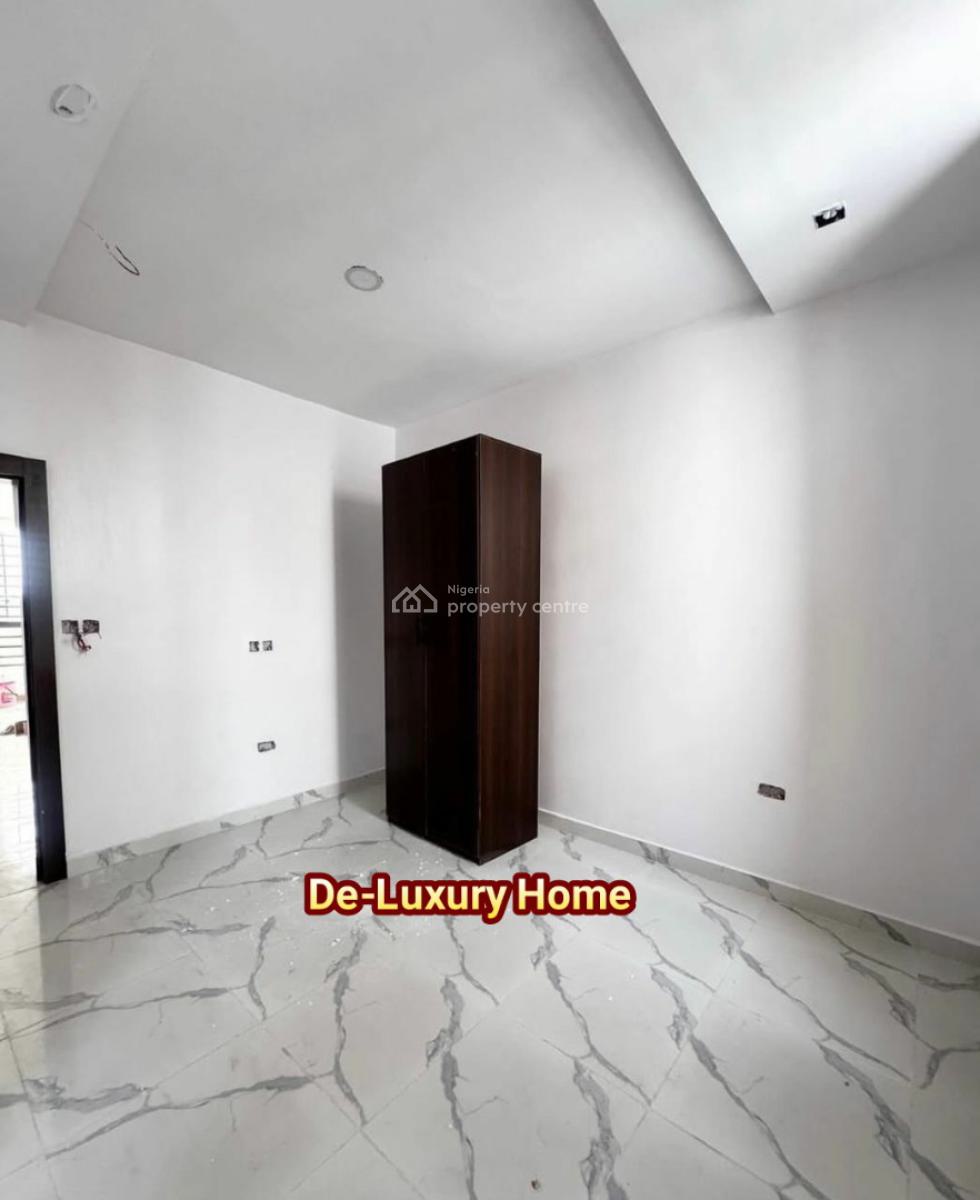 Upscale 3-bedroom Apartment, Lekki Phase 1, Lekki, Lagos, Flat / Apartment for Rent