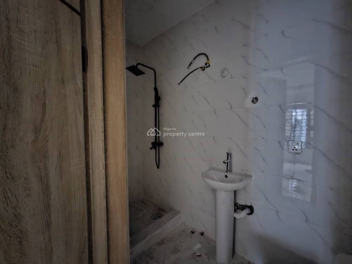 Brand New 2 Bedroom Flat,all Riom Ensuite with Fitted Kitchen, Directly Off Aro Ologolo Road,lekki Lagos, Ologolo, Lekki, Lagos, Flat / Apartment for Sale