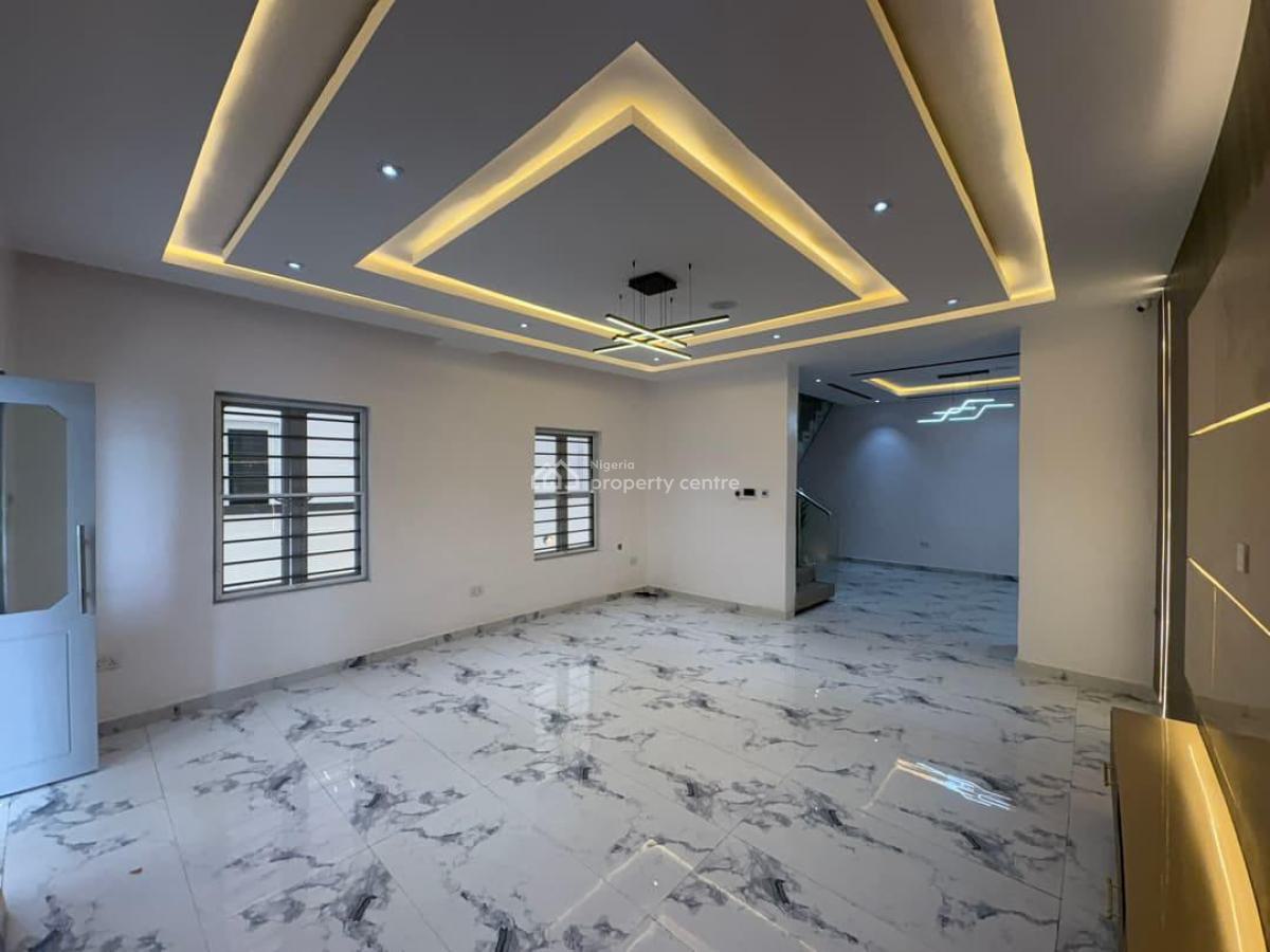 5 Bedroom Semi-detached House with 2 Bqs, Lekki, Lagos, Semi-detached Duplex for Sale