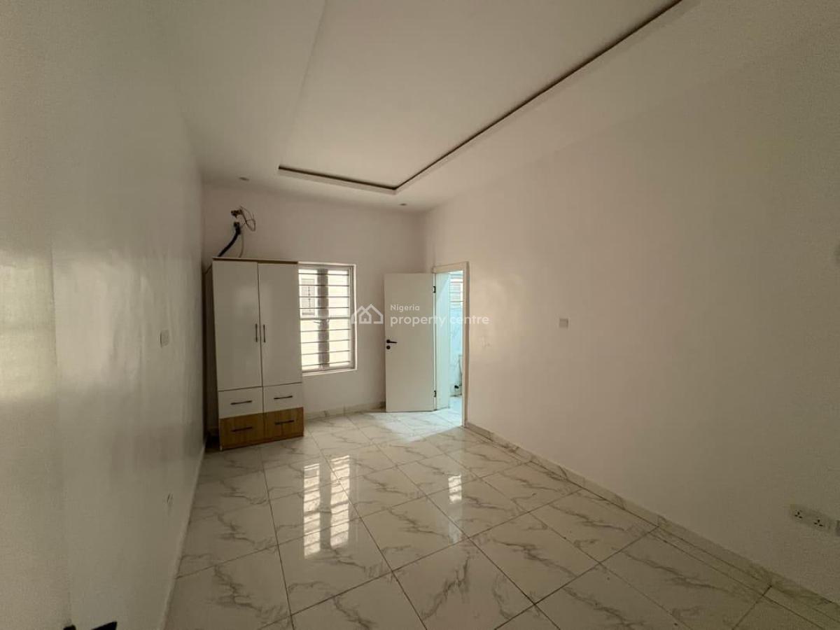 5 Bedroom Semi-detached House with 2 Bqs, Lekki, Lagos, Semi-detached Duplex for Sale