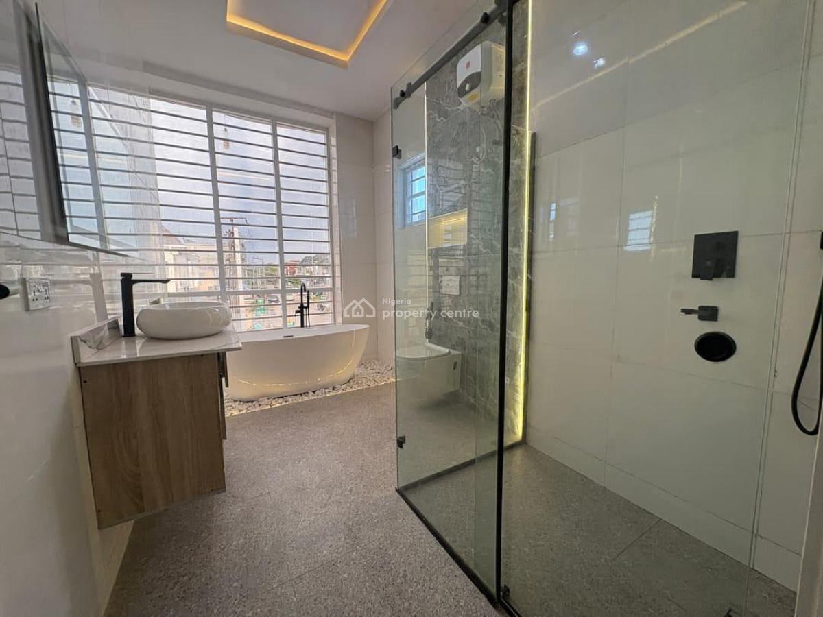 5 Bedroom Semi-detached House with 2 Bqs, Lekki, Lagos, Semi-detached Duplex for Sale