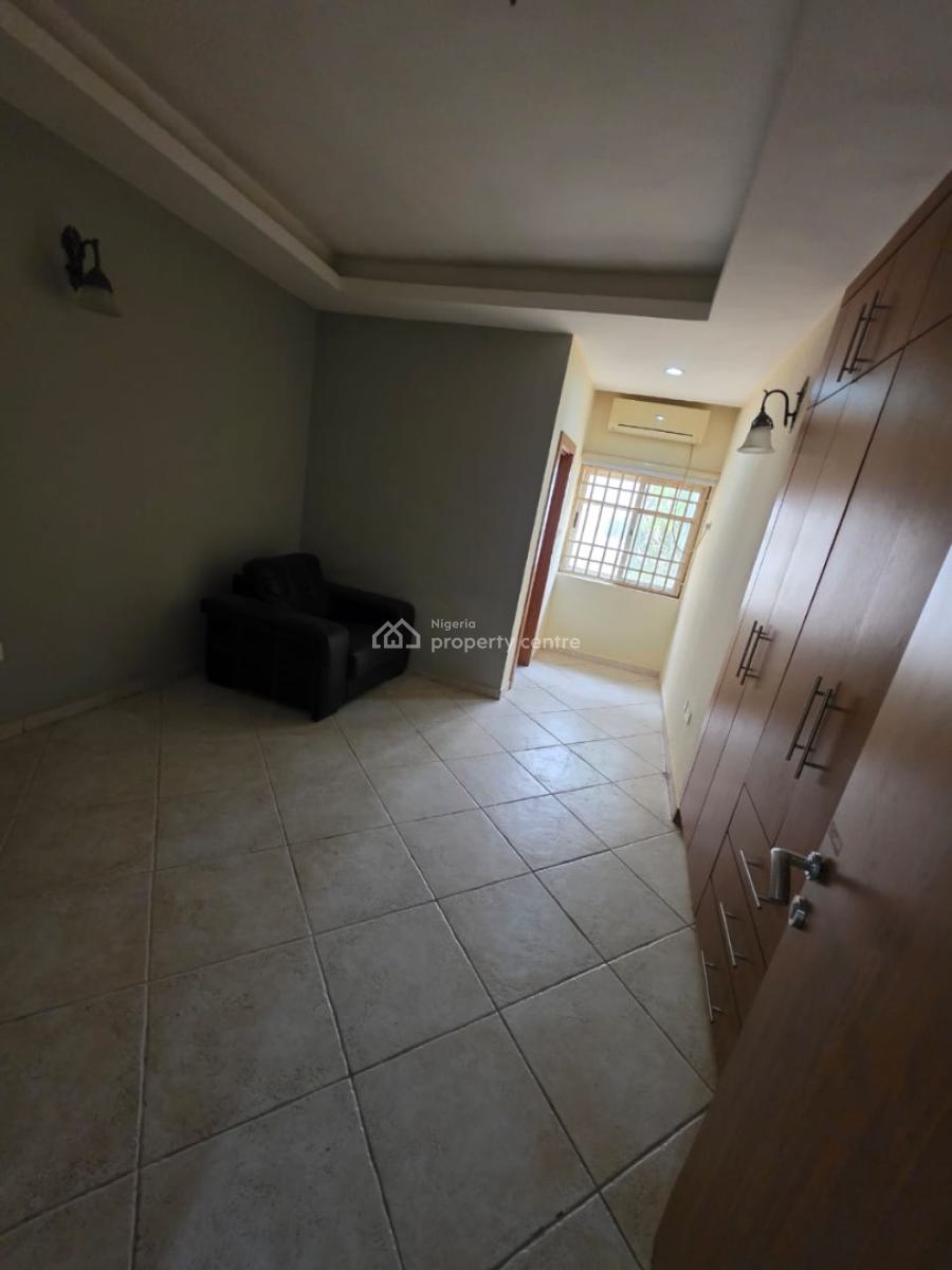 Spacious 3 Bedroom Flat, Maitama Main, Maitama District, Abuja, Flat / Apartment for Rent