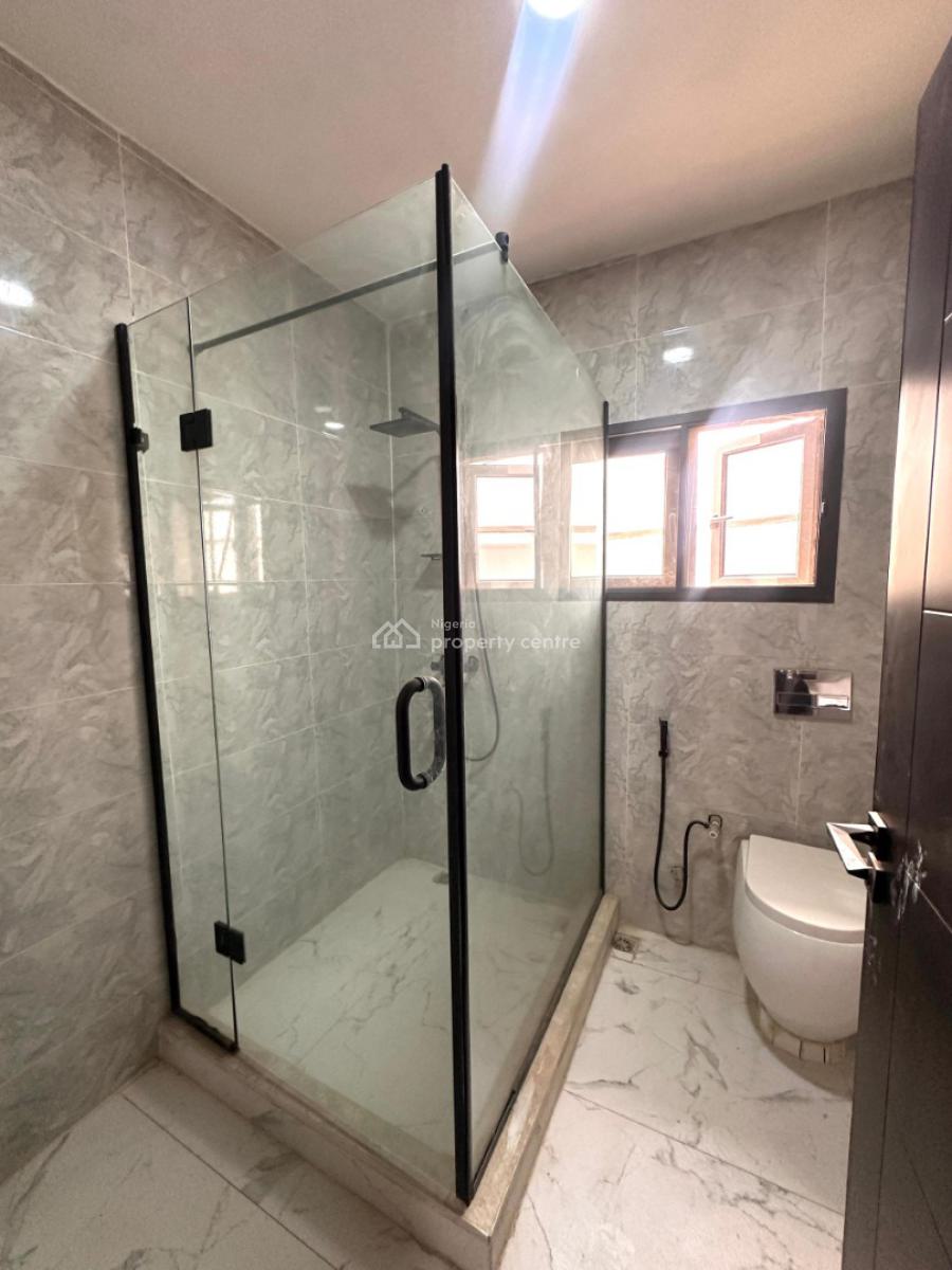 5bedroom Fully Detached Duplex with a Room Bq, Guzape District, Abuja, House for Sale