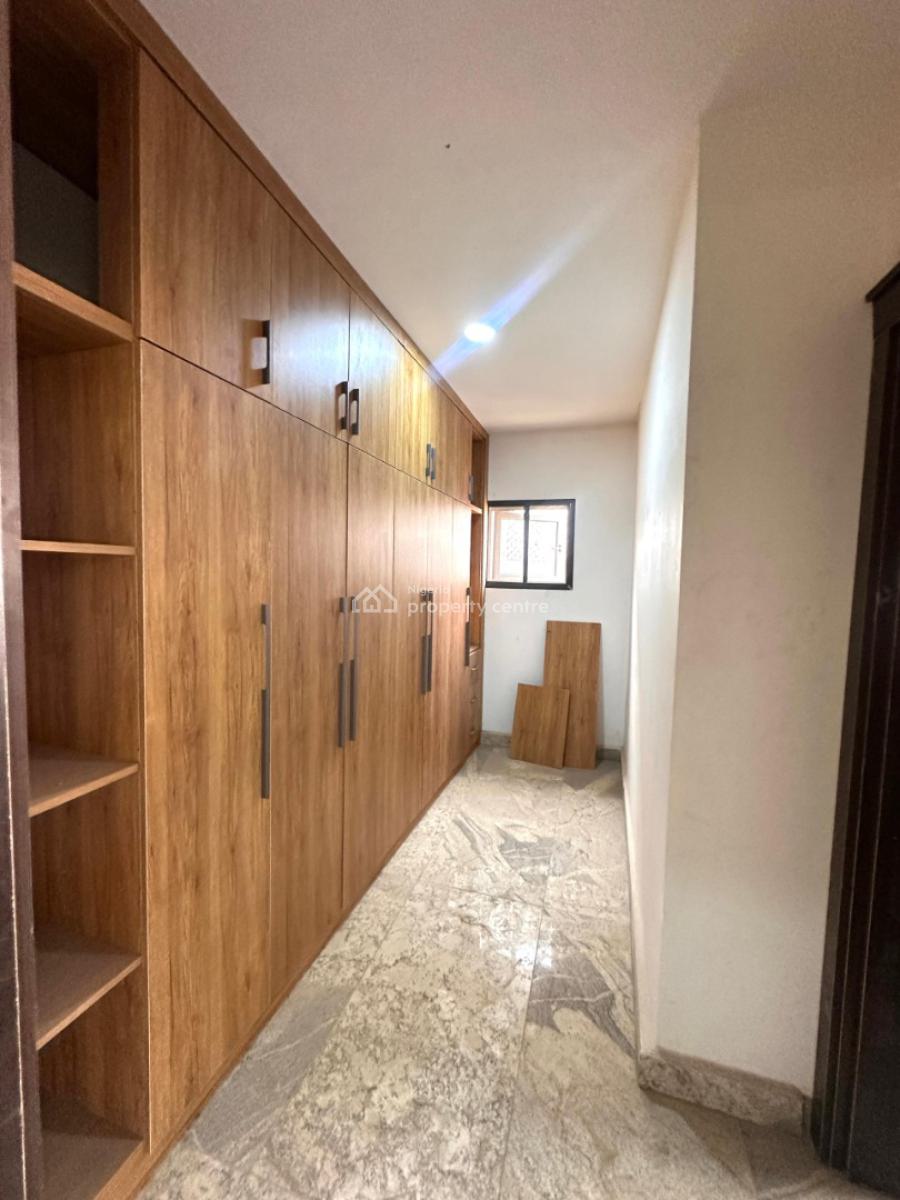 5bedroom Fully Detached Duplex with a Room Bq, Guzape District, Abuja, House for Sale